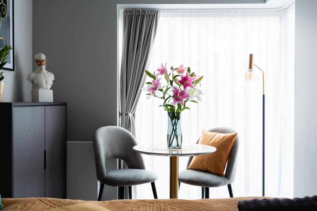 Golden Prince Apartment, So Close To Rynek! Free Parking Included. فروتسواف المظهر الخارجي الصورة