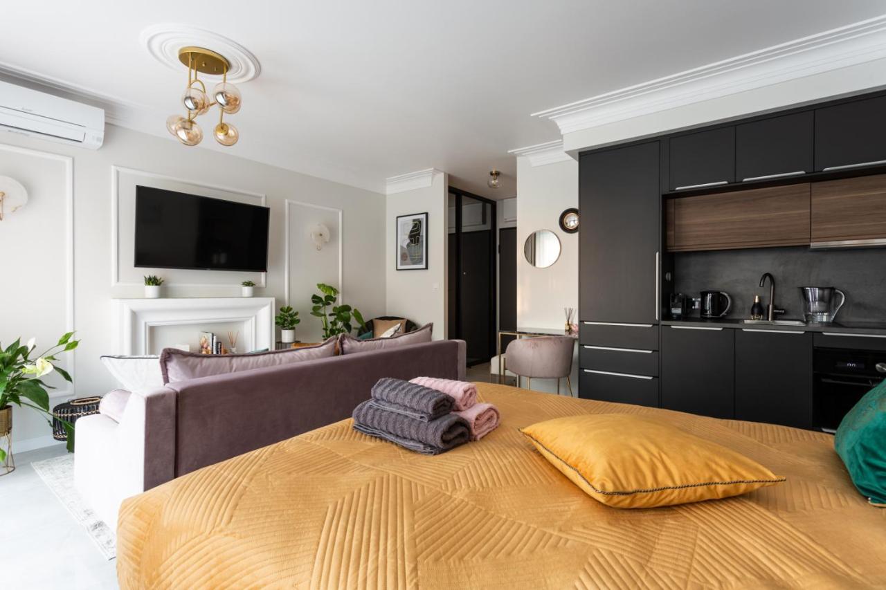 Golden Prince Apartment, So Close To Rynek! Free Parking Included. فروتسواف المظهر الخارجي الصورة