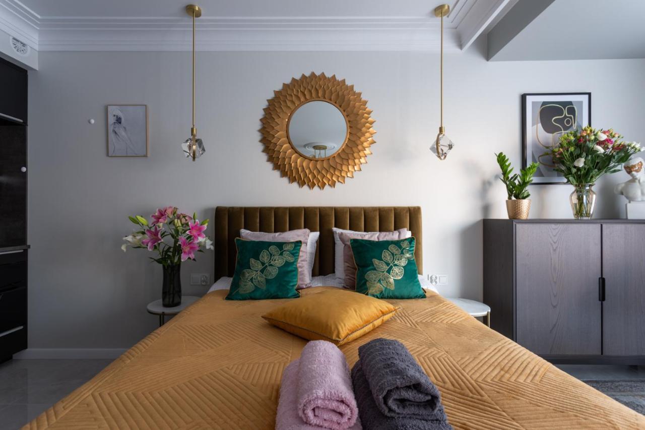 Golden Prince Apartment, So Close To Rynek! Free Parking Included. فروتسواف المظهر الخارجي الصورة